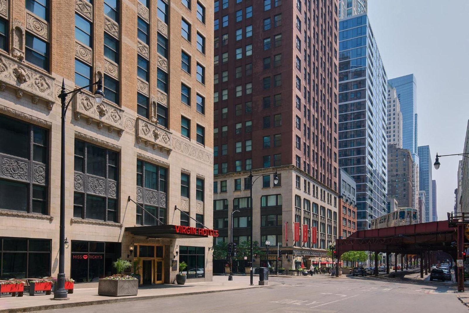 Sports Illustrated Resorts Chicago — photo 2