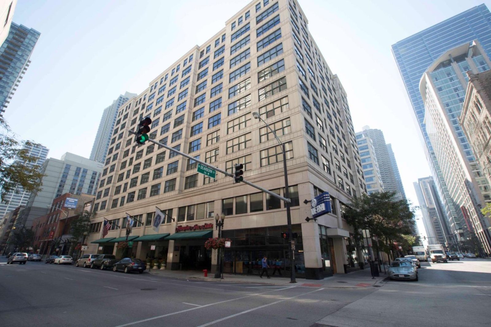Hampton Inn & Suites Chicago-Downtown — photo 2