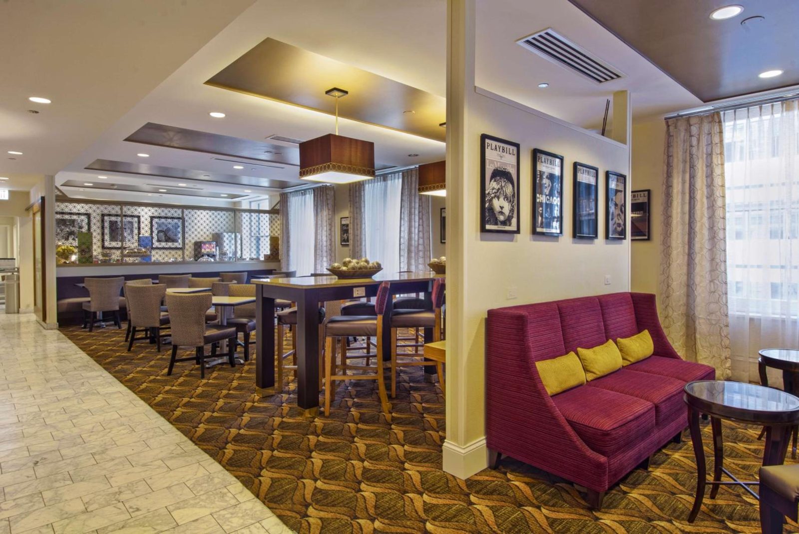 Hampton Inn Majestic Chicago Theatre District — photo 4