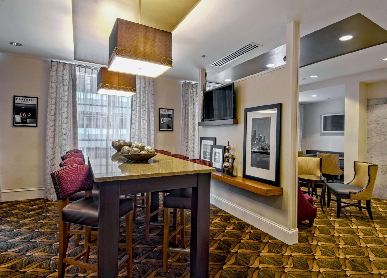 Hampton Inn Majestic Chicago Theatre District — photo 6