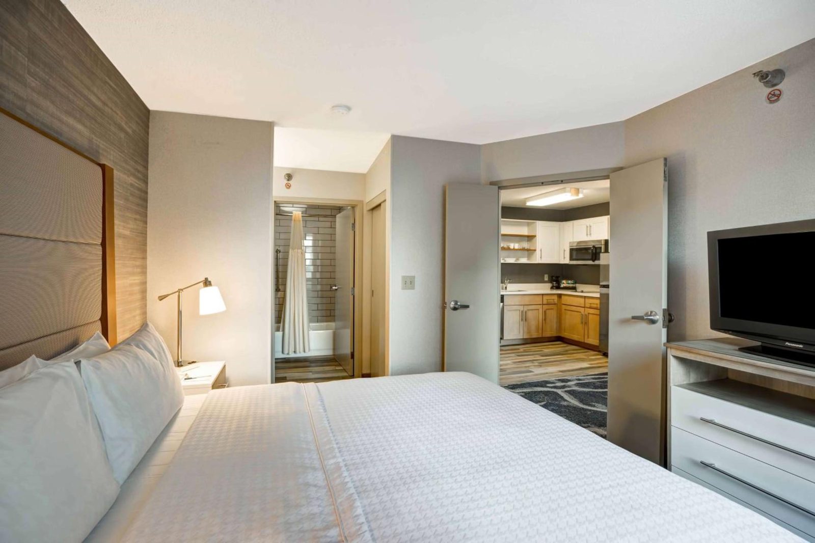 Homewood Suites by Hilton Chicago-Downtown — photo 5