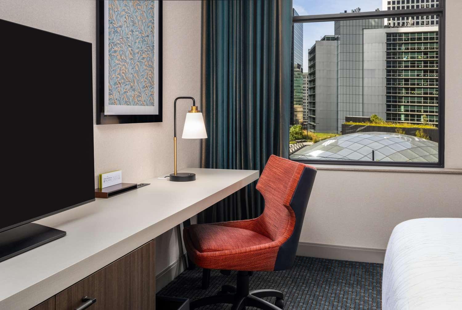 Hilton Garden Inn- Chicago Central Loop — photo 4