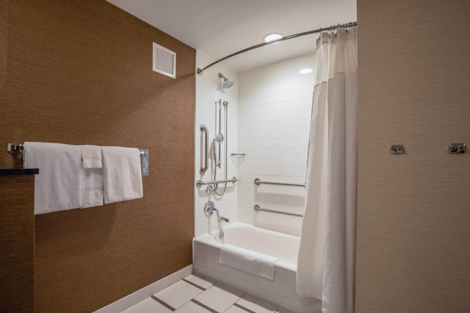 Fairfield Inn and Suites Chicago Downtown-River North — photo 6