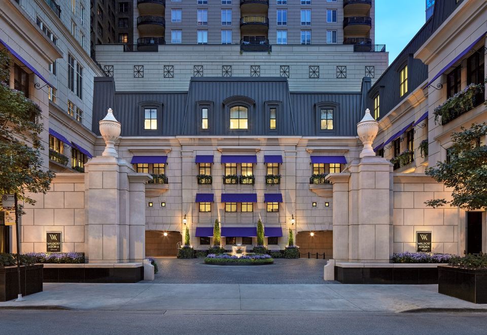Waldorf Astoria Chicago